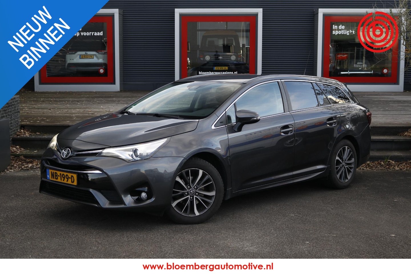 Toyota Avensis Touring Sports - 1.8 VVT-i Lease Pro 1.8 VVT-i Lease Pro - AutoWereld.nl