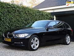 BMW 3-serie Touring - 320i High Executive | Automaat | Navigatie | Xenon