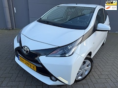 Toyota Aygo - 1.0 VVT-i x-play*CarPlay*APK*NAP*CRUISE*AIRCO*CAMERA*BLUETOOTH