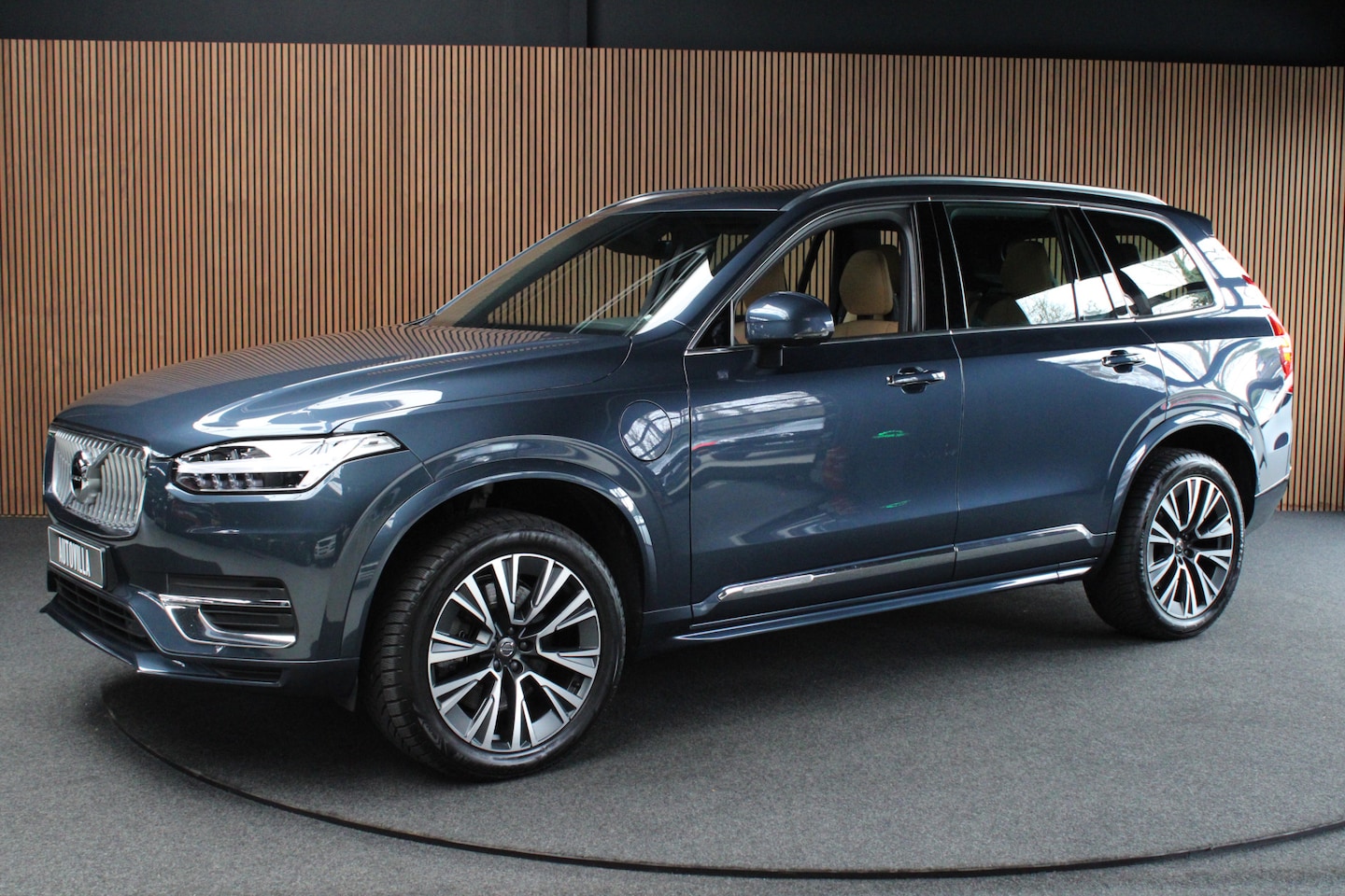 Volvo XC90 - 2.0 T8 TwinEngine AWD 7p  Leer Camera Memory Elektr. achterklep Climate voor & achter PDC - AutoWereld.nl