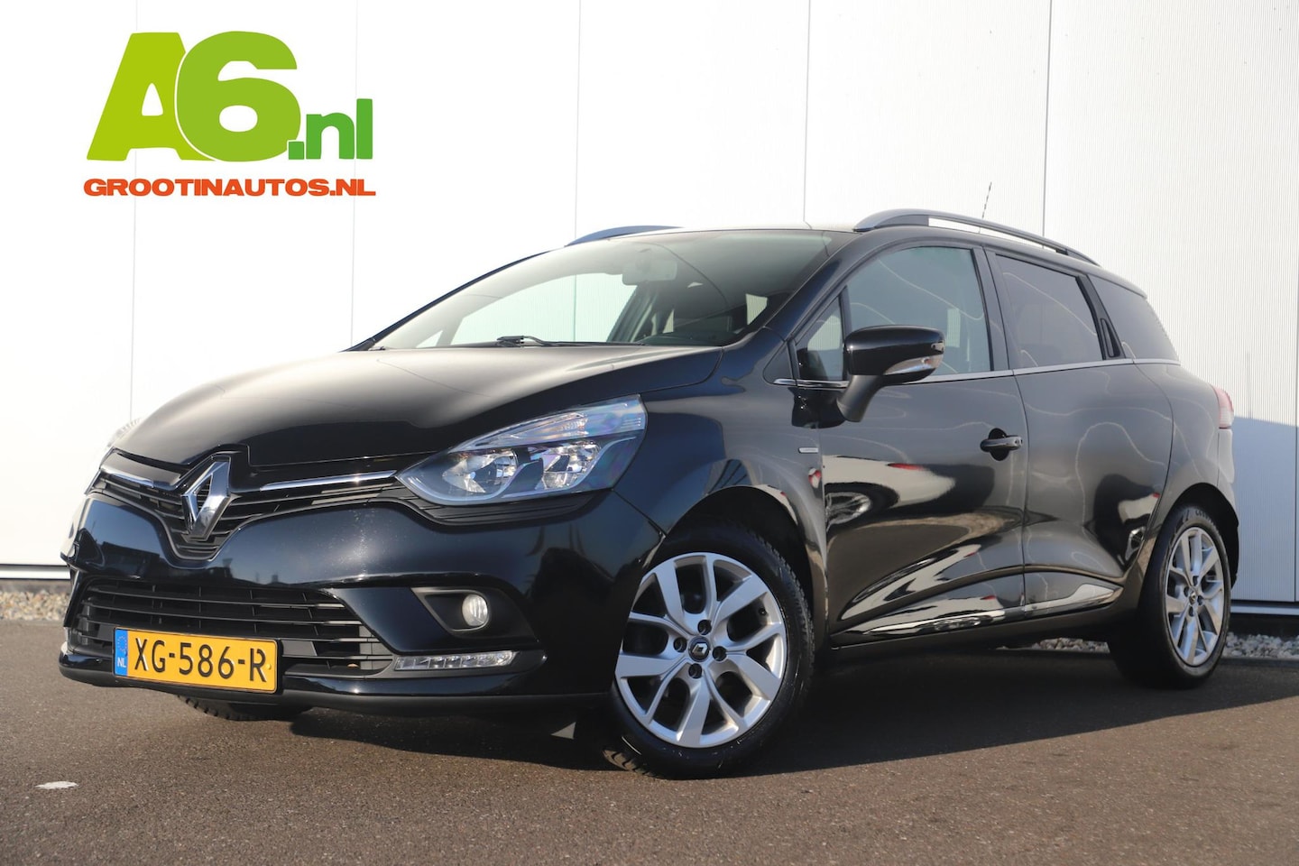 Renault Clio Estate - 0.9 TCe Limited Keyless Navigatie 16 inch LMV Airco Cruise Parkeersensor Getint Glas - AutoWereld.nl