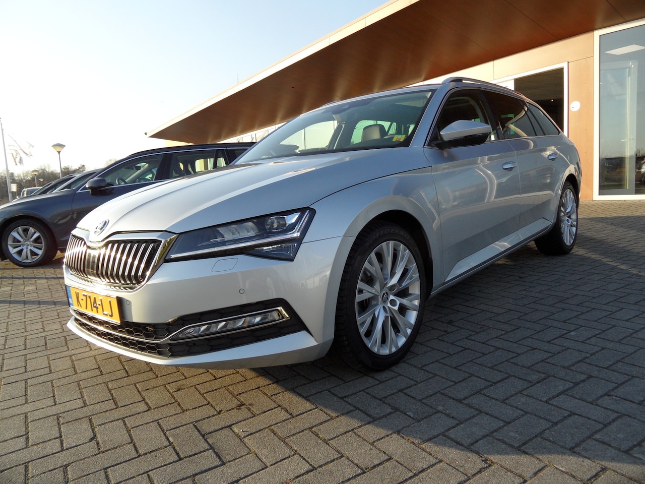 Skoda Superb Combi - 1.5 TSI ACT Business Edition Automaat - AutoWereld.nl