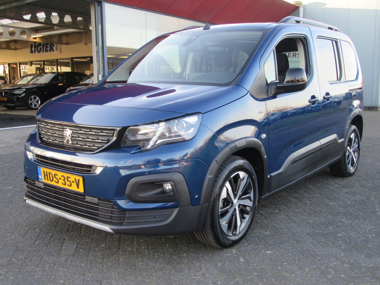 Peugeot Rifter - 1.2 Puretech GT Automaat , Pano,camera, navi (occasion) - AutoWereld.nl