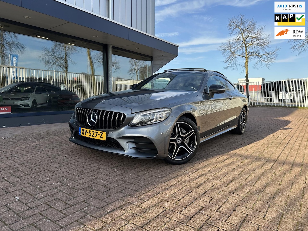 Mercedes-Benz C-klasse Coupé - 180 AMG | Pano | 360 Cam | Leer - AutoWereld.nl