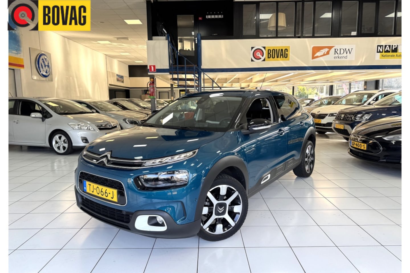 Citroën C4 Cactus - 1.2 PureTech Shine 1.2 PureTech Shine - AutoWereld.nl