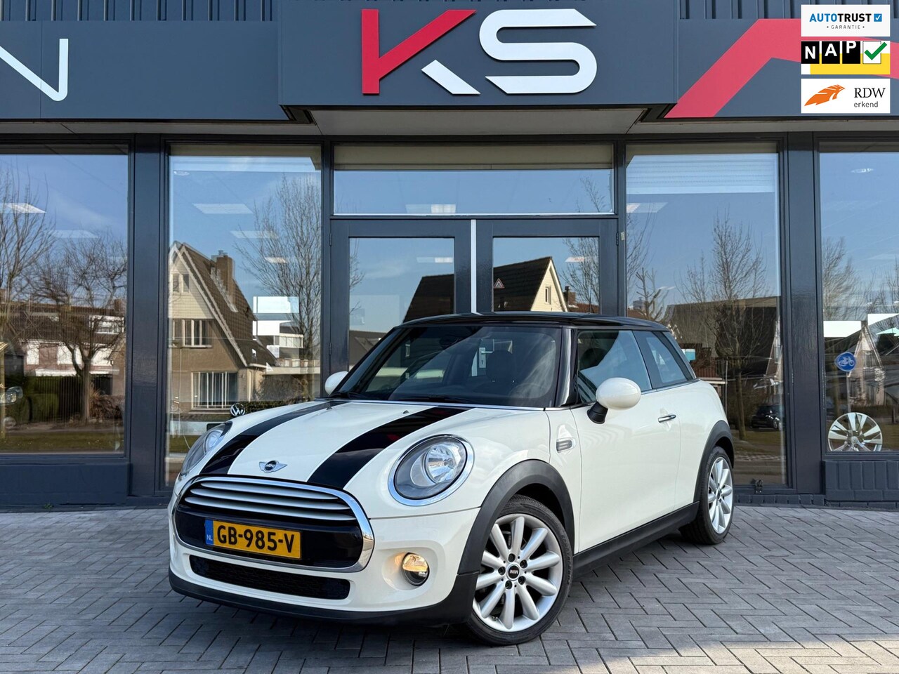 MINI Cooper - Mini 1.5 Chili Navi Harman&Kardon Stoelverwarming Cruise - AutoWereld.nl