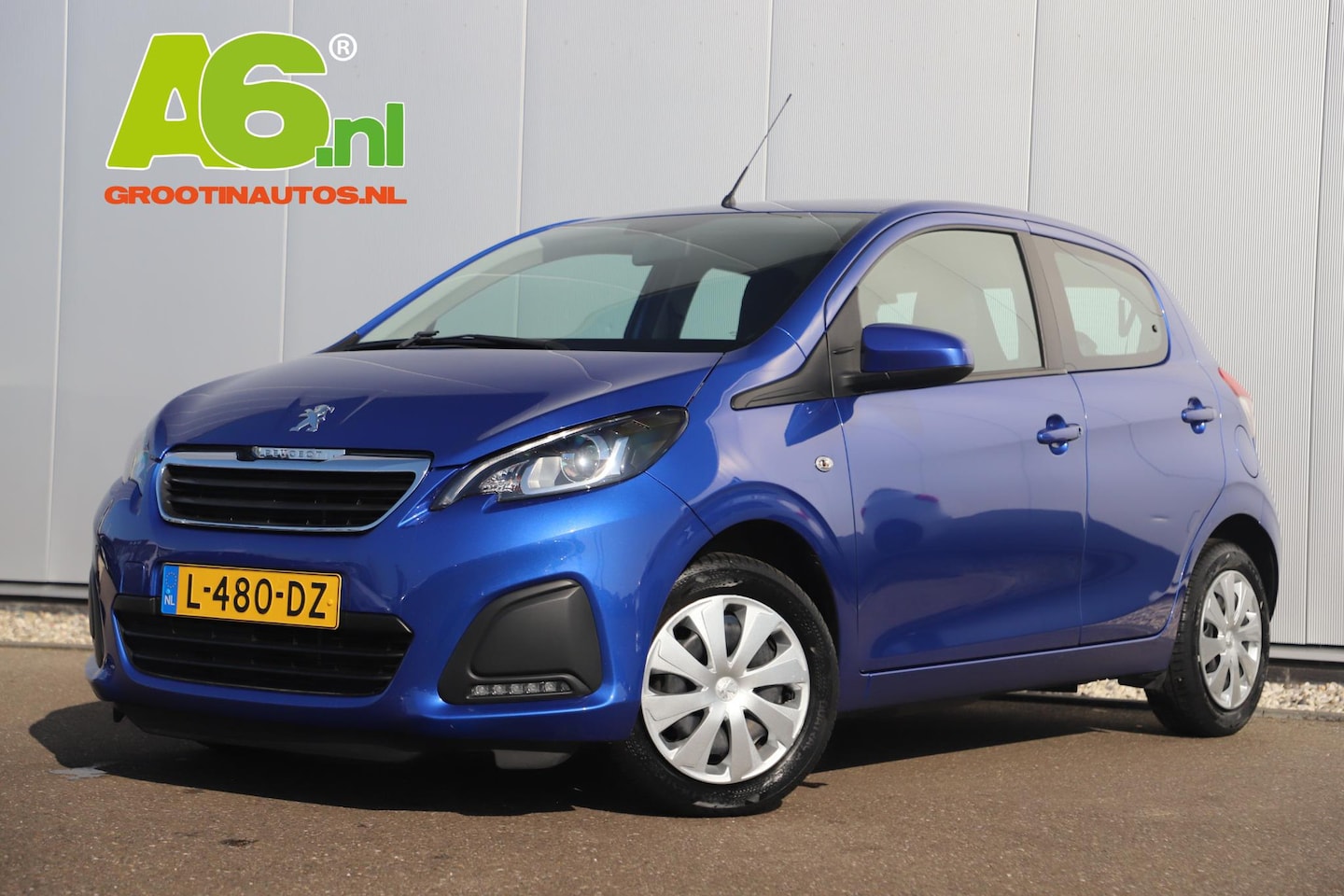 Peugeot 108 - 1.0 e-VTi Active 5-deurs Radio Bluetooth Airco Blauw Metallic Elektrische Ramen - AutoWereld.nl