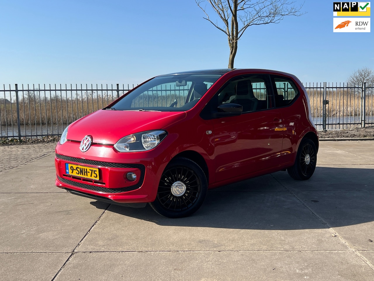 Volkswagen Up! - 1.0 high up! | Airco | Stoelverwarming | - AutoWereld.nl