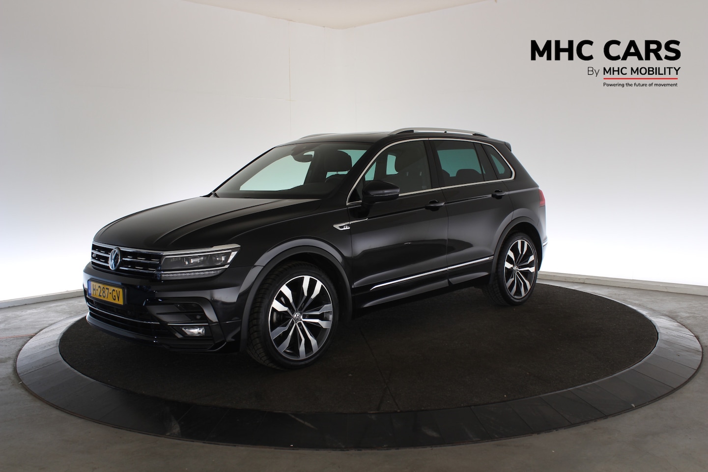 Volkswagen Tiguan - 1.5 TSI ACT Highline Business R | verwacht | - AutoWereld.nl