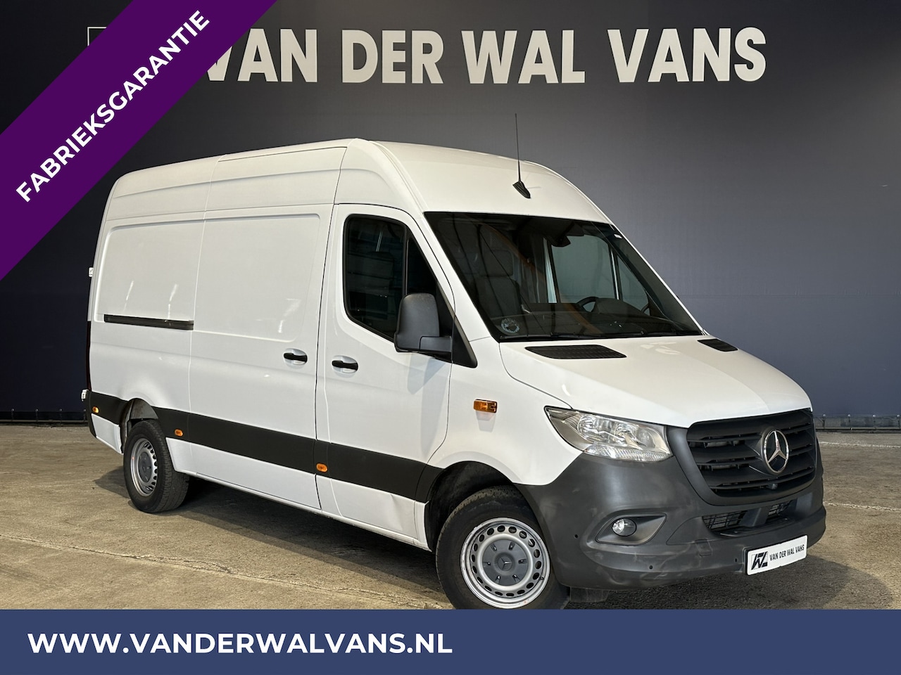 Mercedes-Benz Sprinter - 317 CDI 170pk L2H2 Fabrieksgarantie Euro6 Airco | Camera | Navigatie | Apple Carplay | Cru - AutoWereld.nl