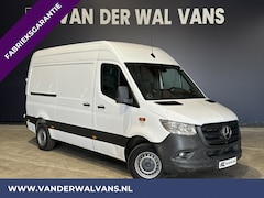 Mercedes-Benz Sprinter - 317 CDI 170pk L2H2 Fabrieksgarantie Euro6 Airco | Camera | Navigatie | Apple Carplay | Cru