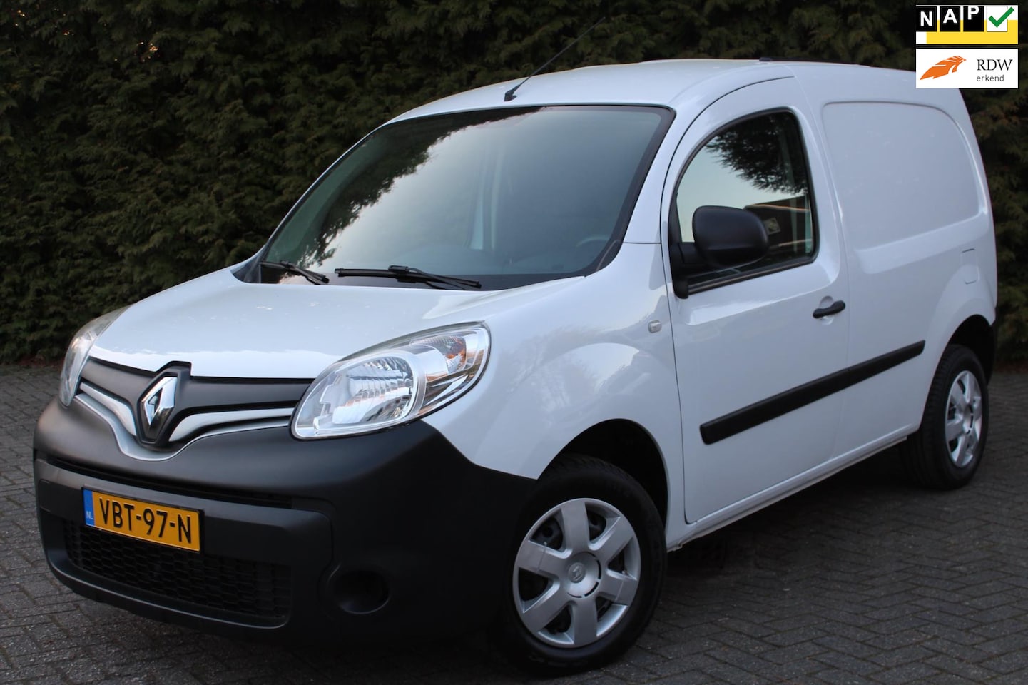 Renault Kangoo - 1.5 dCi 75 Energy Comfort 75PK | Airco | NAVI | 3-zits | DAKKLEP - AutoWereld.nl