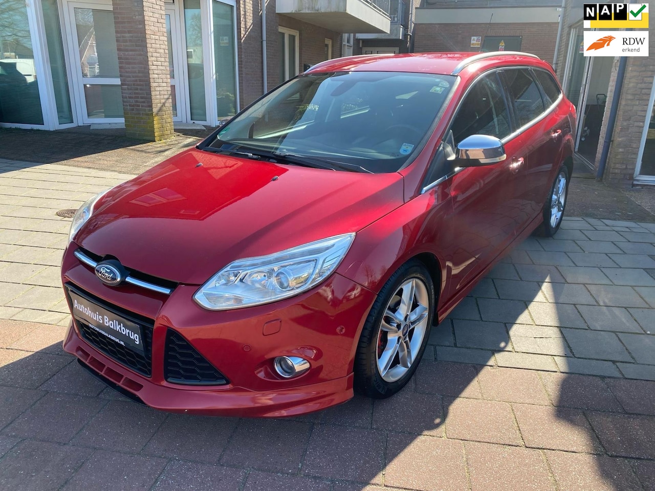 Ford Focus Wagon - 1.0 EcoBoost ST-LINE 125 PK CLIMATECONTR PARKEERSENSOREN 99380 KM - AutoWereld.nl