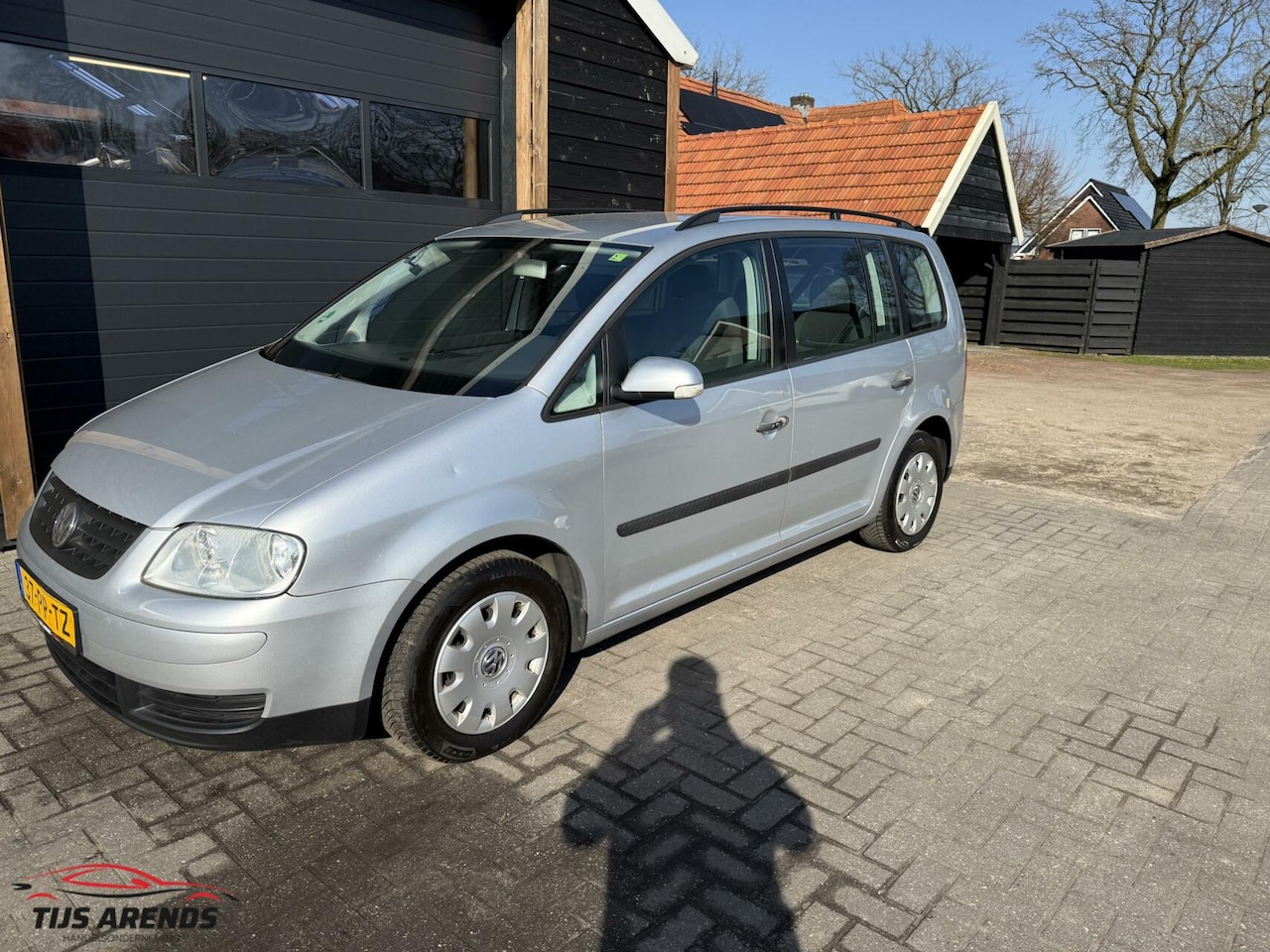 Volkswagen Touran - 1.6-16V FSI|NWE APK|CRUISE|AIRCO| - AutoWereld.nl