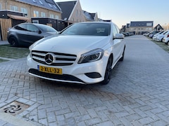 Mercedes-Benz A-klasse - 180 Ambition CRUISE | PANO | NAVI