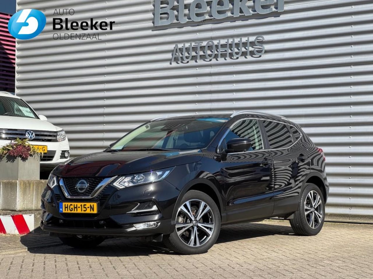 Nissan Qashqai - 1.2 Tekna 360 Camera Stoelverwarming Navi Clima - AutoWereld.nl