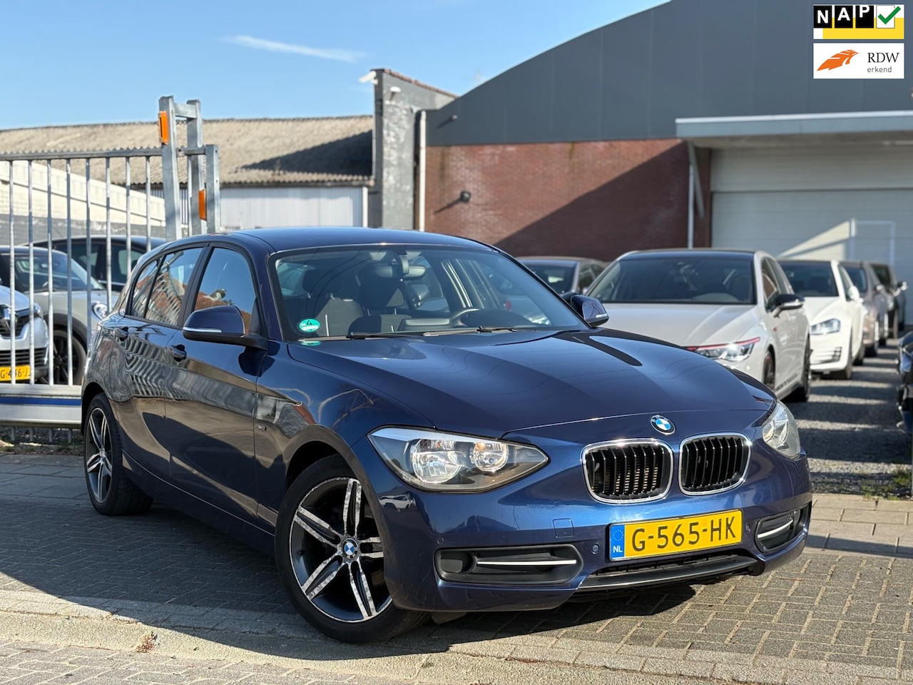 BMW 1-serie - 114i Business+ | 17” LMV | Airco | - AutoWereld.nl