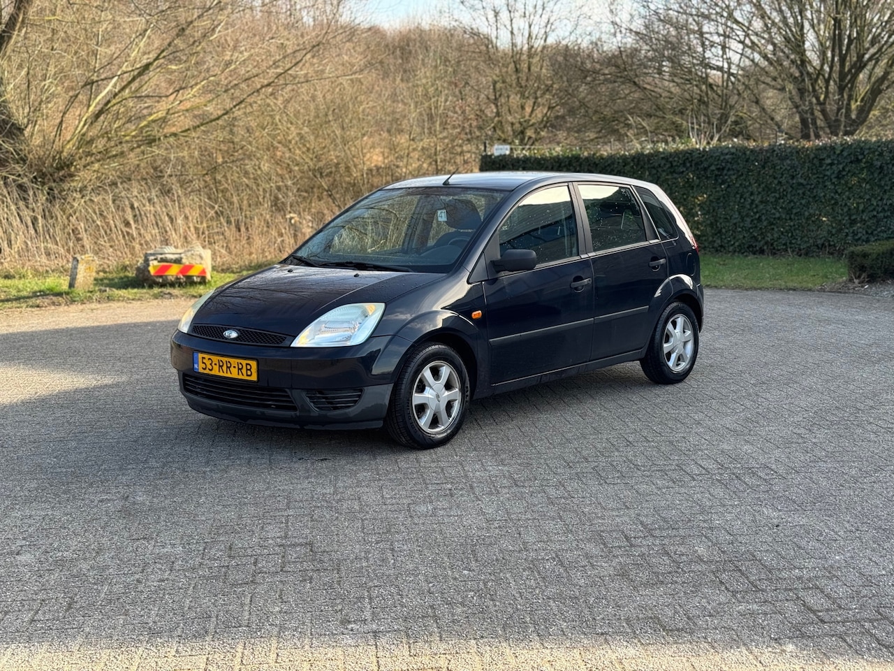 Ford Fiesta - 1.3 Ambiente RUIME APK I 5DRS I NETJES - AutoWereld.nl