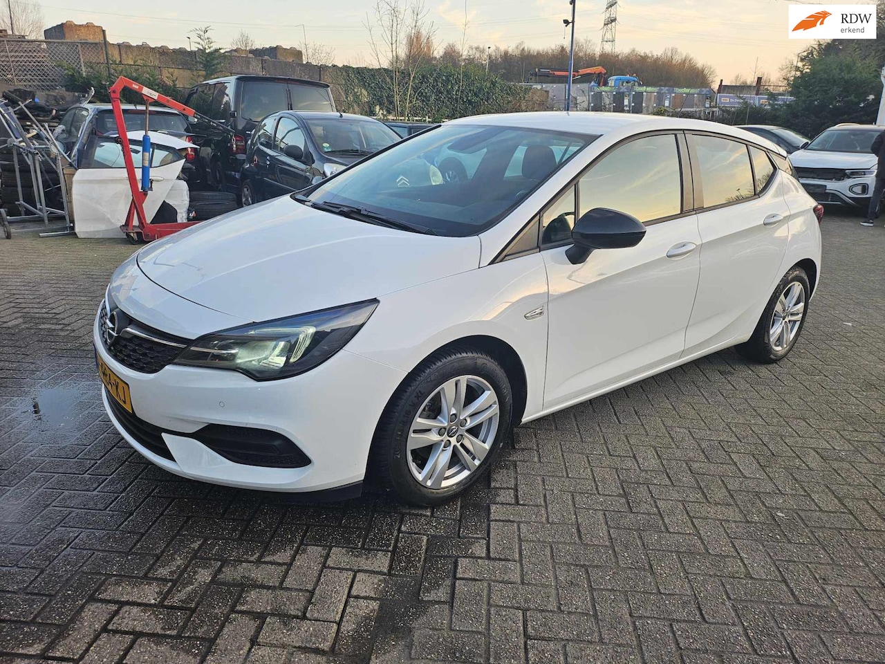 Opel Astra - 1.2 Business Edition-Parksensor-Navi-Cruise. - AutoWereld.nl