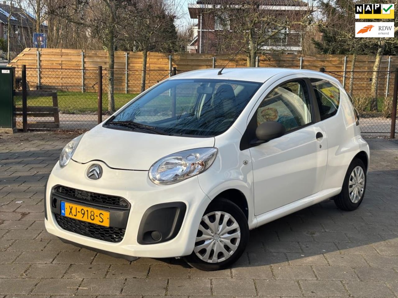 Citroën C1 - 1.0 Attraction | 2013 | Cairplay | APK 23-2-2026 | rijdt en schakelt goed! - AutoWereld.nl