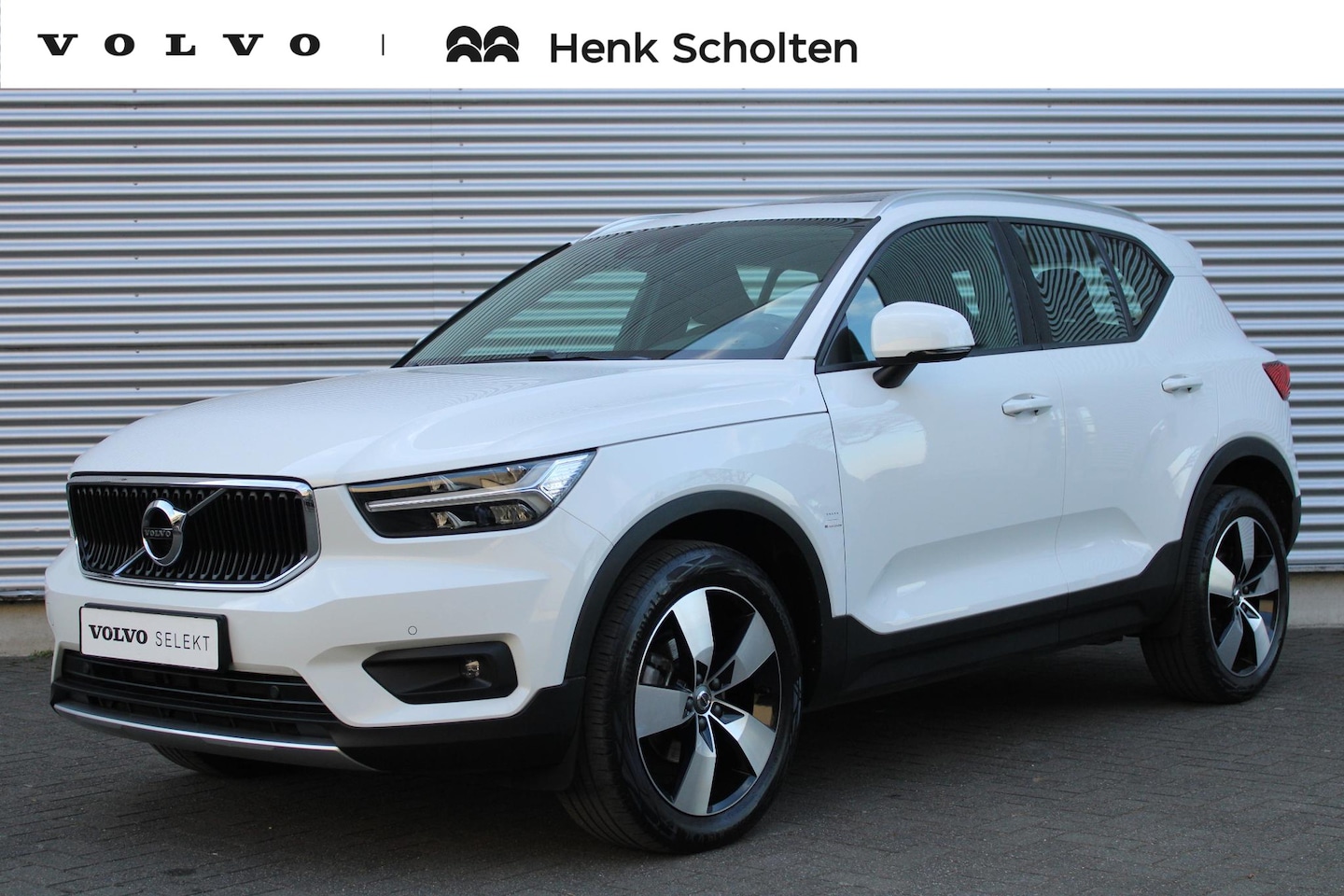 Volvo XC40 - T2 Automaat Business Pro | Verwarmbare Voorstoelen | Panorama Dak | Adaptieve Cruise Contr - AutoWereld.nl