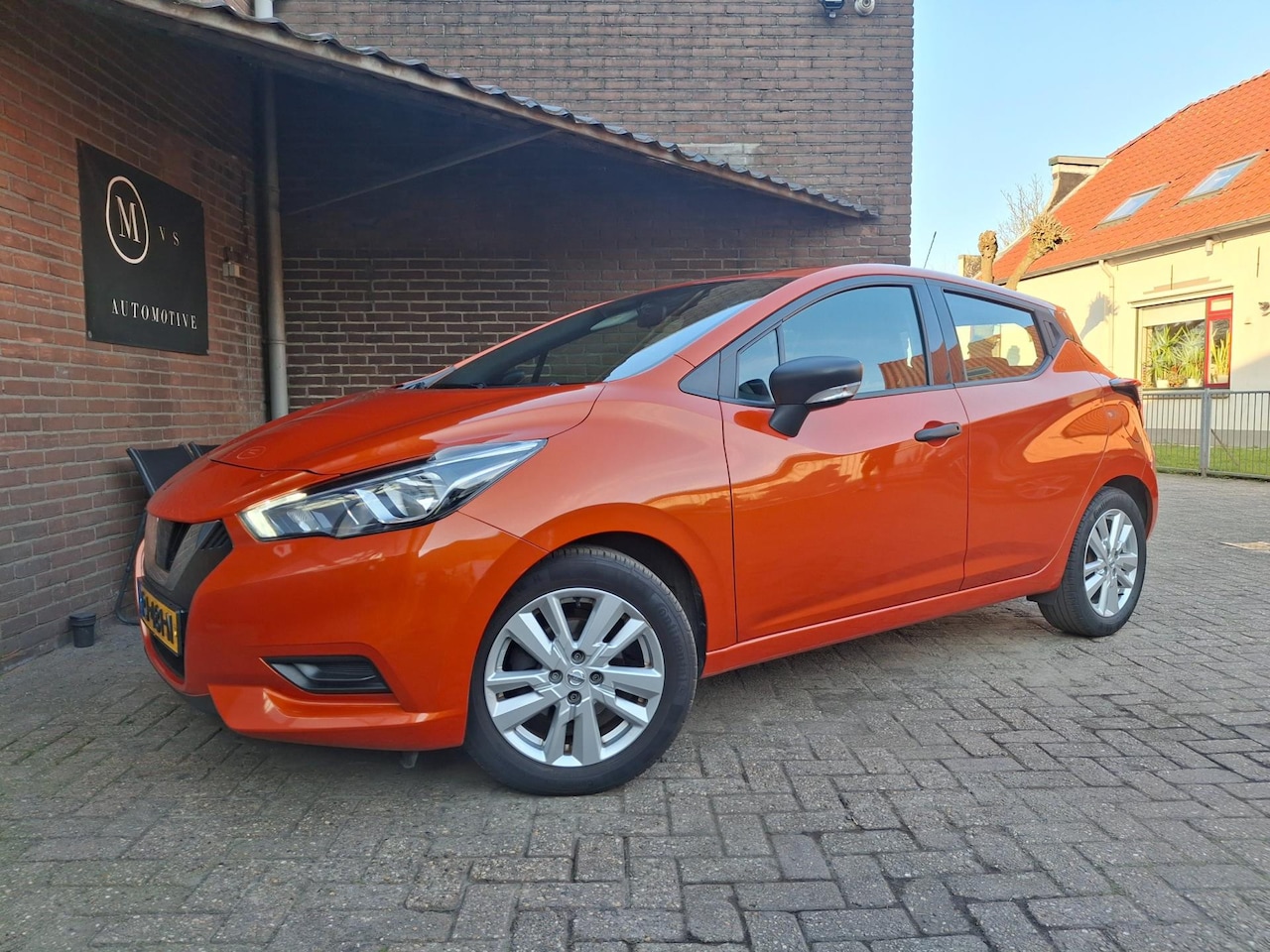 Nissan Micra - 1.0L Visia+ 71PK Airco / Cruise Controle / Blouthoot / 5 Deurs - AutoWereld.nl