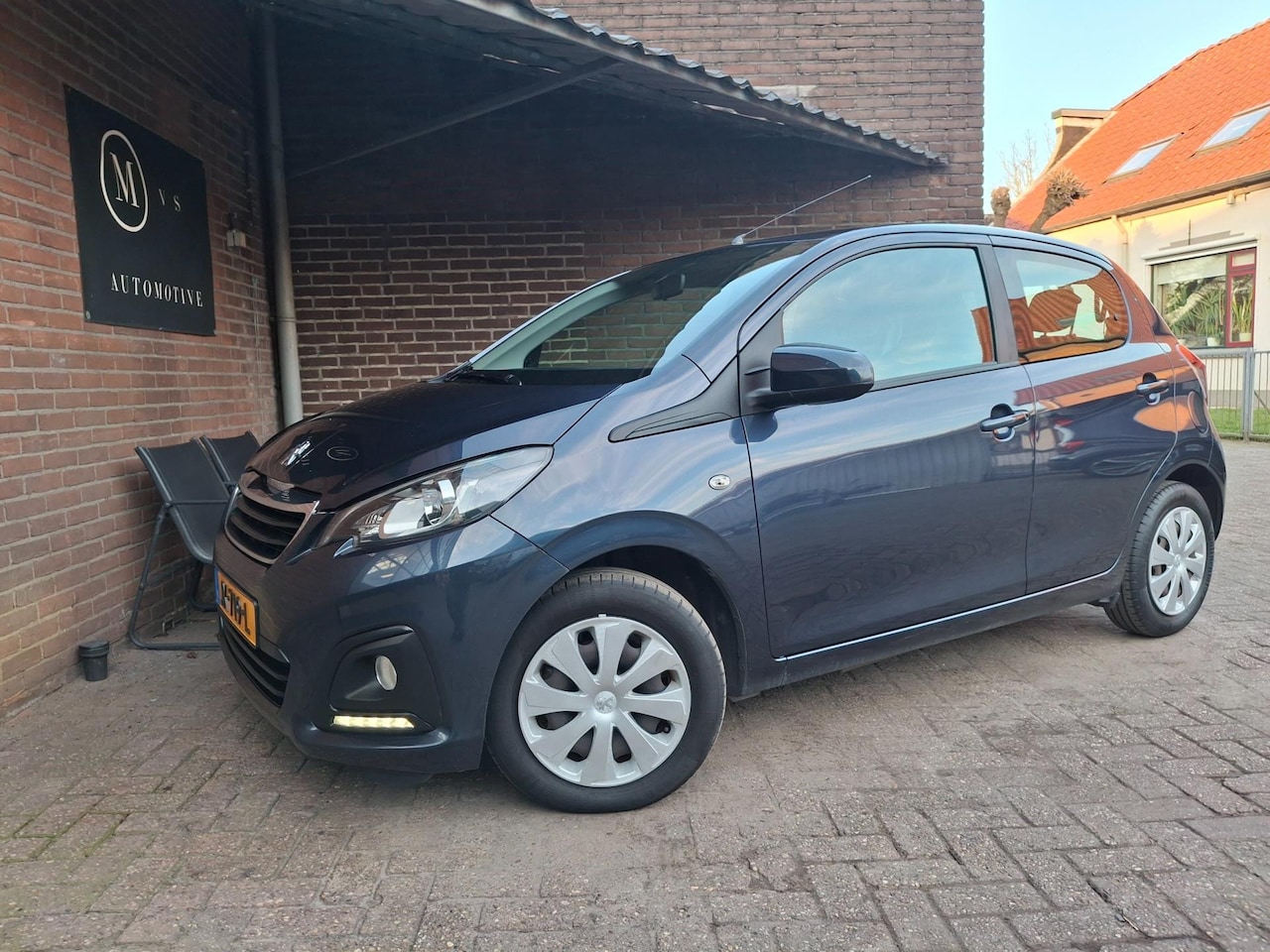 Peugeot 108 - 1.0 e-VTi Active 69PK Airco / Bluetooth / 5 Deurs / Dealer Onderhouden / - AutoWereld.nl