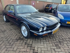 Jaguar XJ - 3.2 V8 Executive