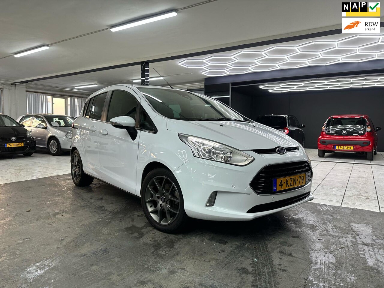 Ford B-Max - 1.0 EcoBoost Titanium zeer nette vol opties - AutoWereld.nl