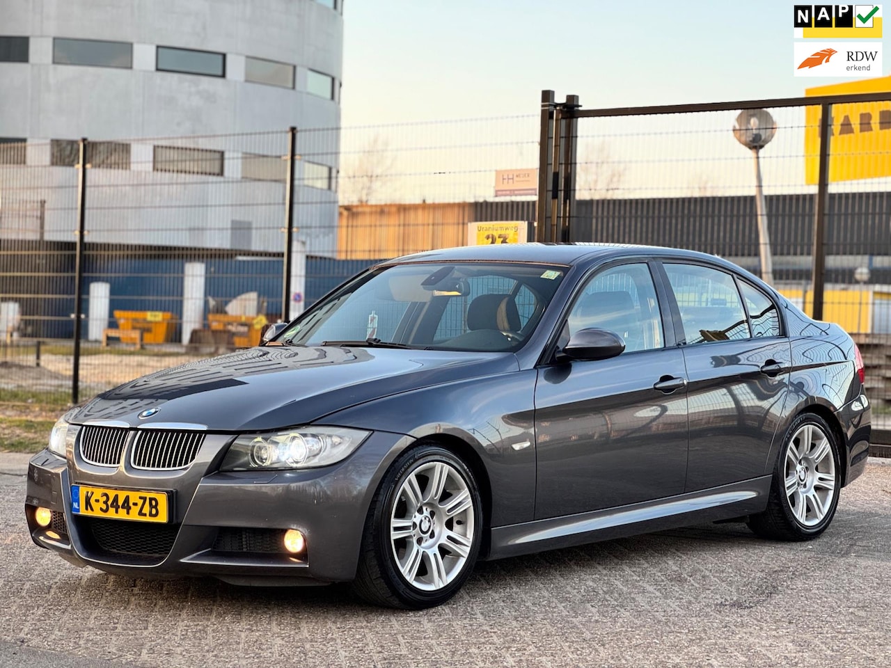 BMW 3-serie - 325i/M-PAKKET/AUT/XENON/ALCANTARA/PDC/STOELVERW/ - AutoWereld.nl