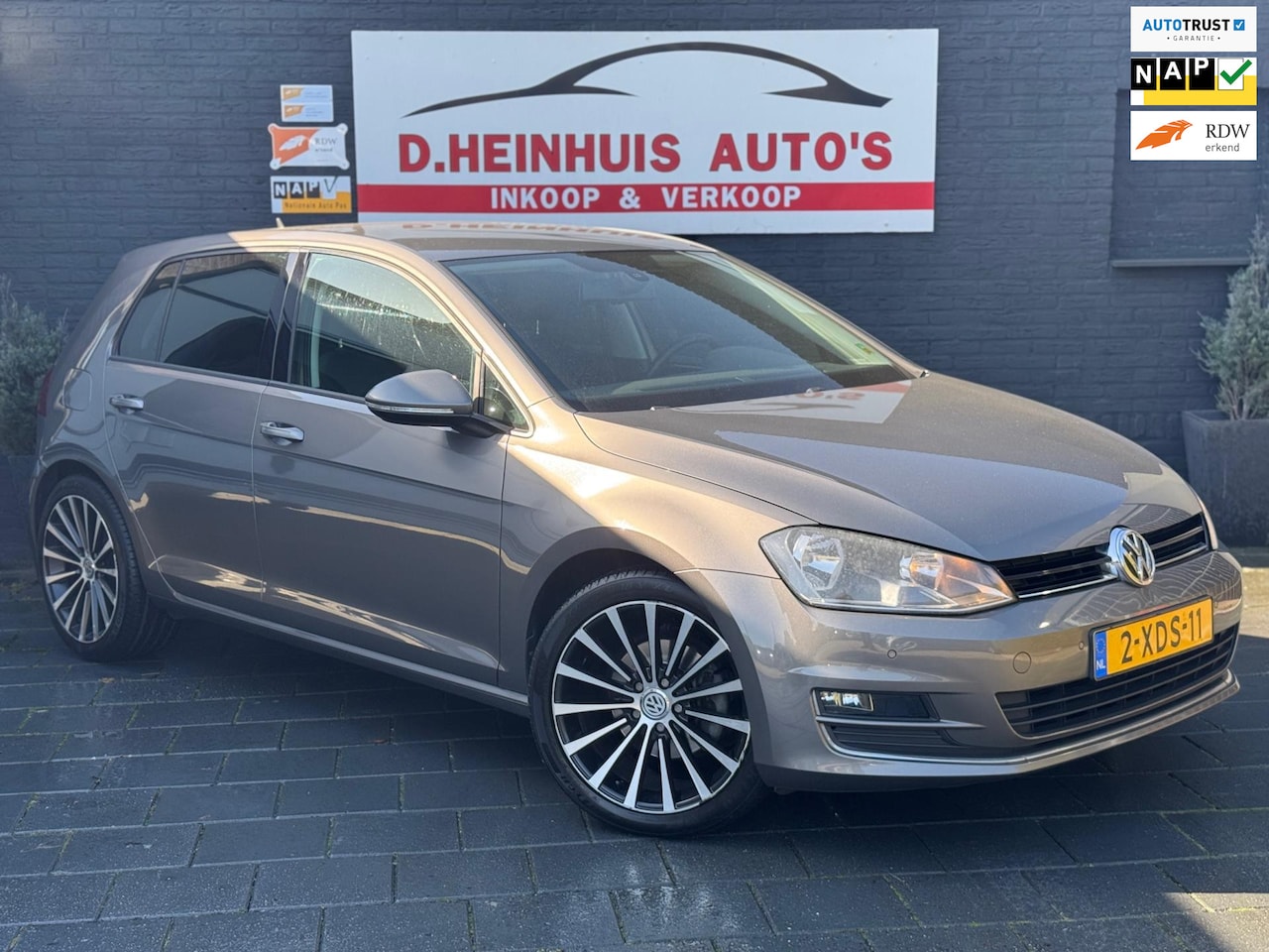 Volkswagen Golf - 1.2 TSI Highline DSG AUTOMAAT 5DRS - AutoWereld.nl