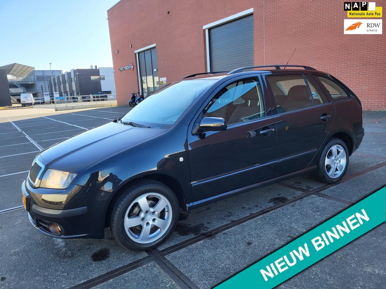 Skoda Fabia Combi - 1.4-16V Equipe TOP STAAT - AutoWereld.nl