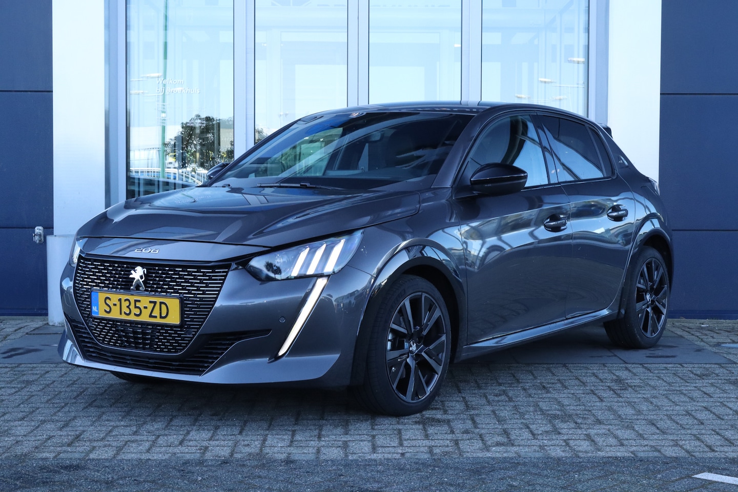 Peugeot 208 - 1.2 Turbo GT | Cruise Control | Camera | PDC | Navi | Carplay | Climate | - AutoWereld.nl