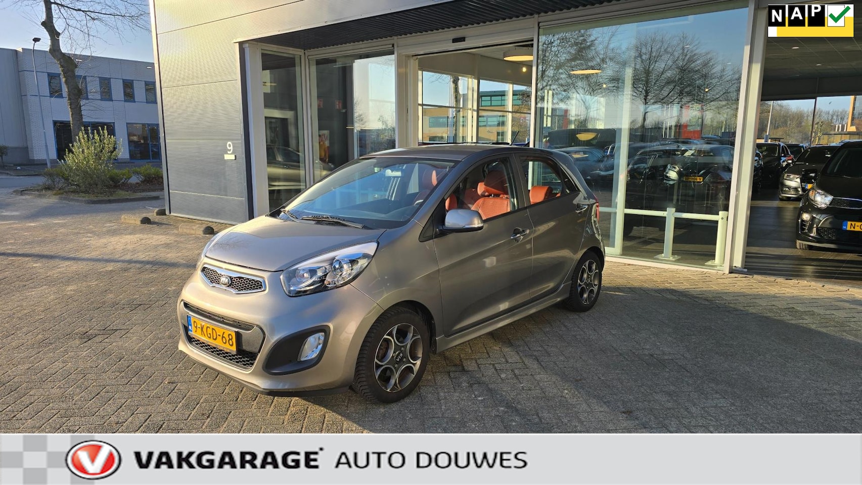 Kia Picanto - 1.0 CVVT ISG Design Edition | NAP | 5 drs. | Leder | Airco | Parkeersensoren | LM-velgen - AutoWereld.nl