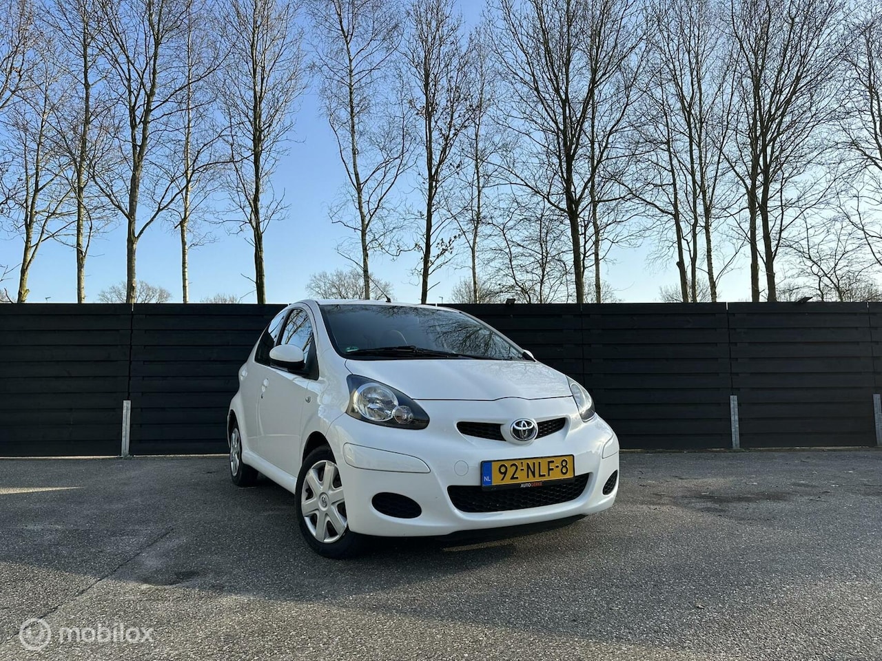 Toyota Aygo - 1.0 | 2010 | Airco| Dynamic Navigator - AutoWereld.nl