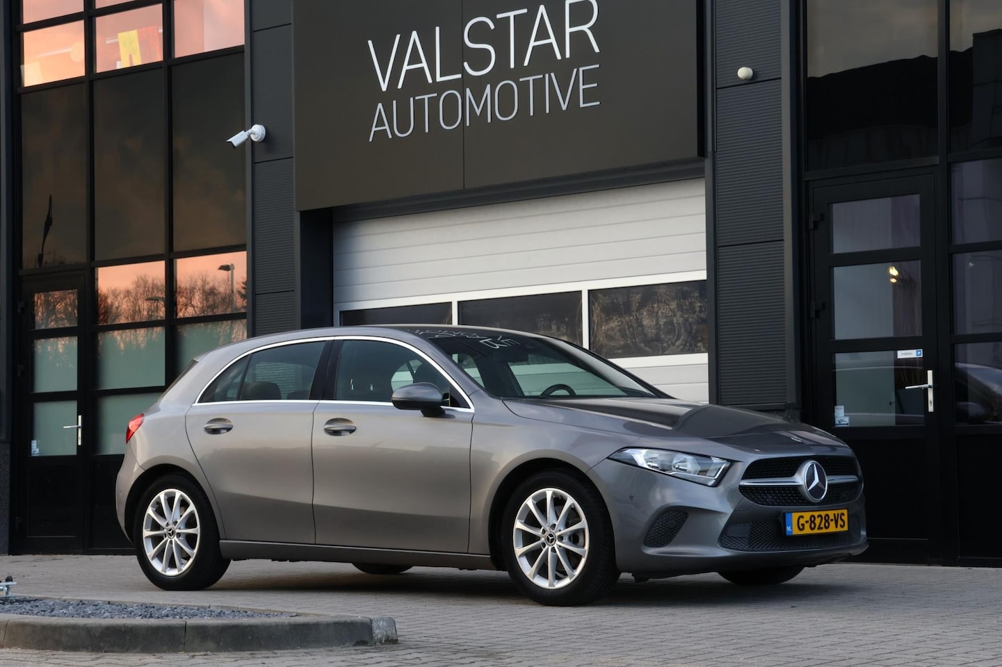 Mercedes-Benz A-klasse - 200 Business Solution | Trekhaak | Wide-screen | Nieuwstaat! - AutoWereld.nl