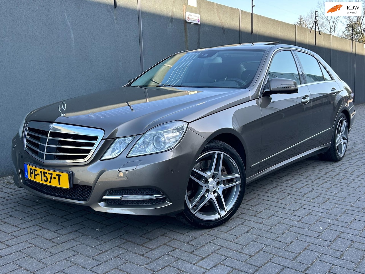 Mercedes-Benz E-klasse - 500 Avantgarde 4-Matic 388 PK / Netjes / APK - AutoWereld.nl