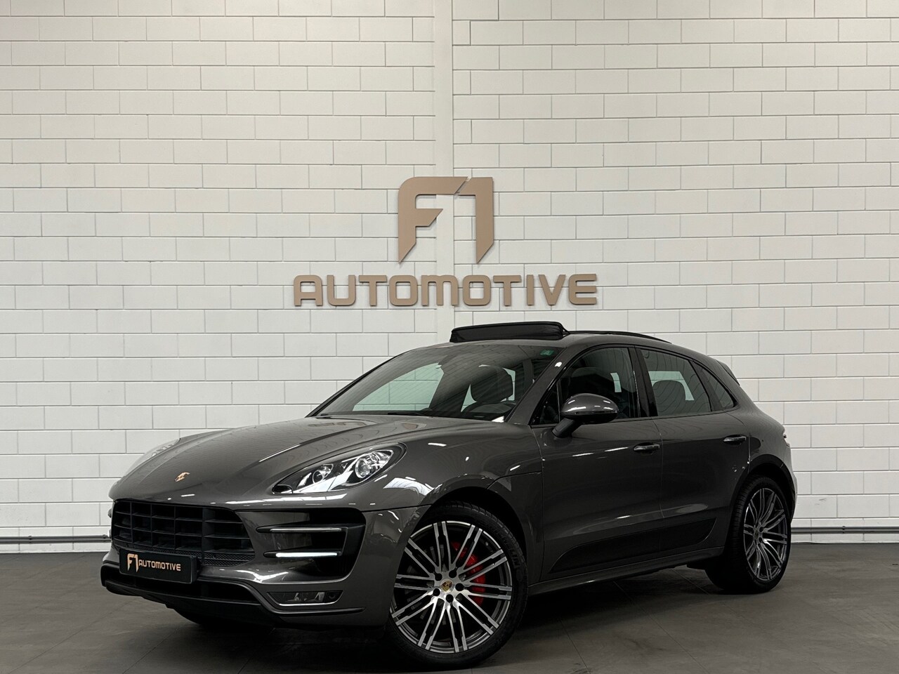 Porsche Macan - 3.6 Turbo Pano|Key|18w|BOSE|Chrono|Leer|NL Auto - AutoWereld.nl