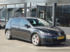 Volkswagen Golf - 2.0 TSI GTI Performance