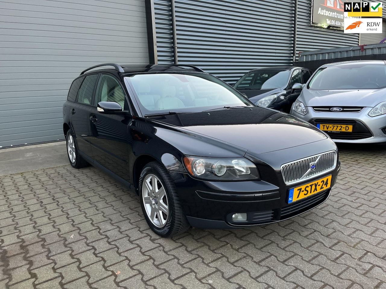 Volvo V50 - 2.5 T5 AWD Summum YOUNGTIMER/TREKHAAK/AUTOMAAT - AutoWereld.nl