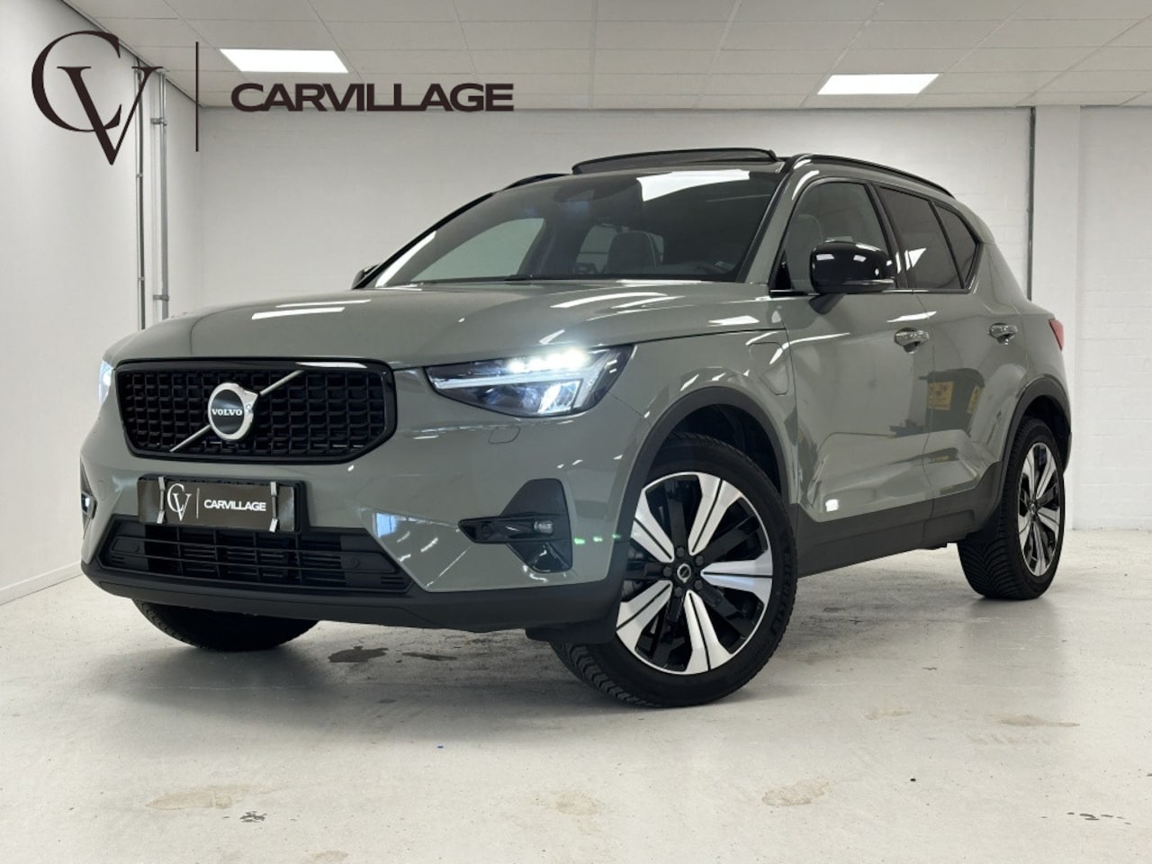 Volvo XC40 - 1.5 T4 Ultimate Dark | Wool Blend int. | Sage Green | Harman/Kar - AutoWereld.nl