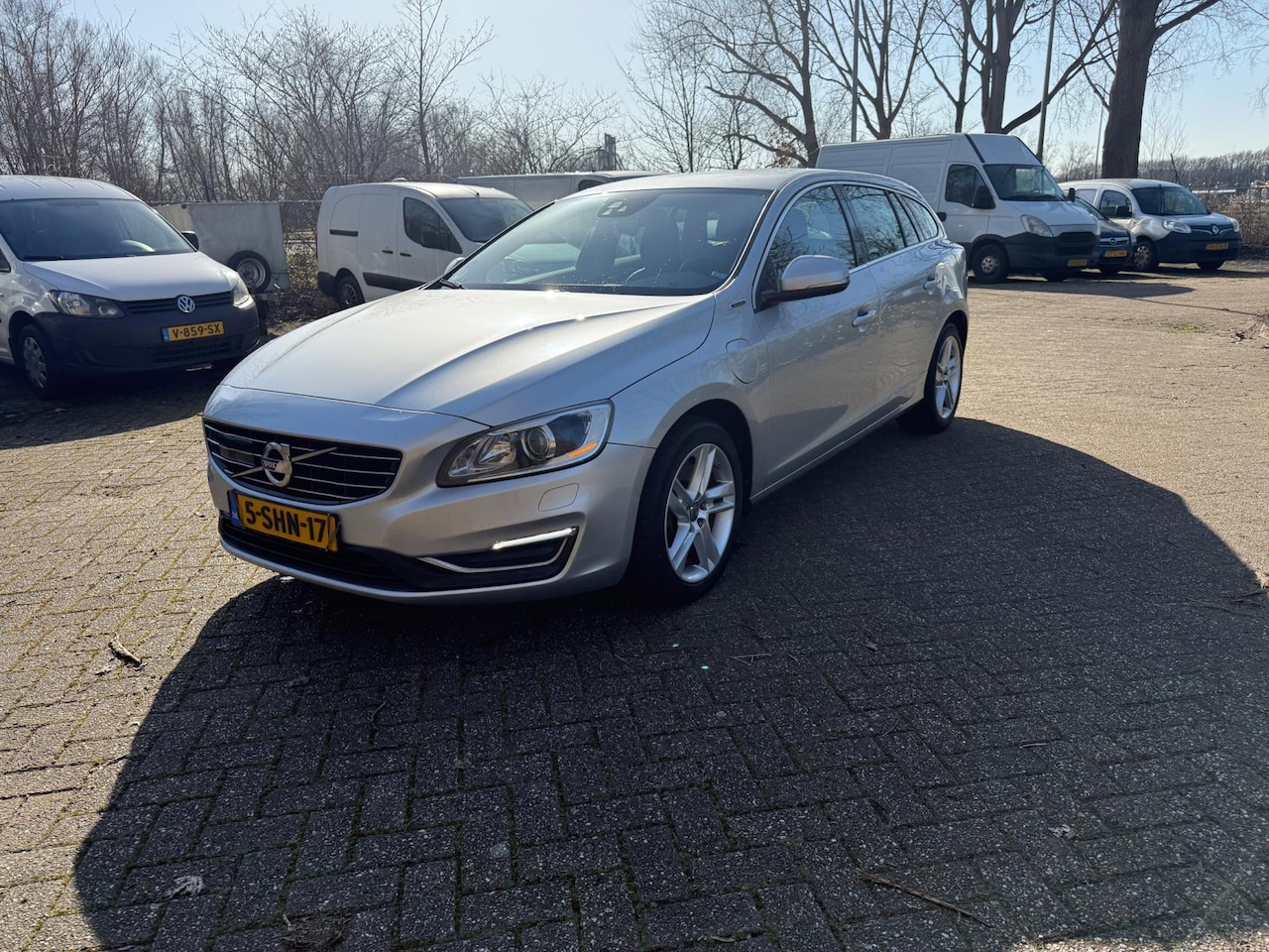 Volvo V60 - 2.4 D6 AWD Plug-In Hybrid Aut Summum NW APK Leder Adaptive - AutoWereld.nl