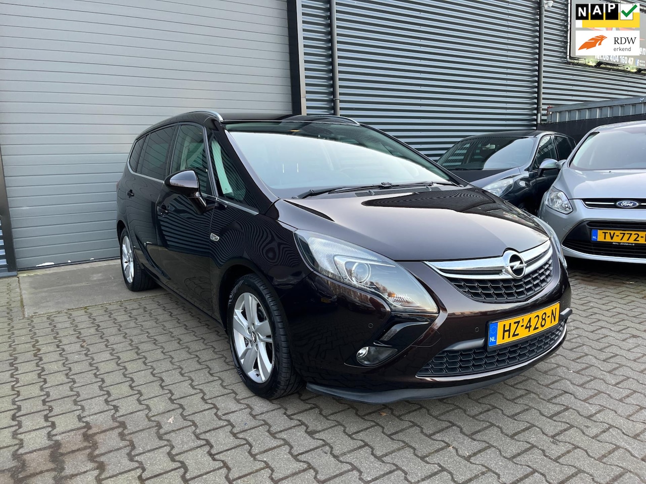 Opel Zafira Tourer - 1.4 Business+ 7p. LEDER/STOELVERWARMING/TREKHAAK - AutoWereld.nl