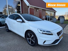 Volvo V40 - 2.0 D3 R-DESIGN PANORAMA/HenK Sound/CAMERA/