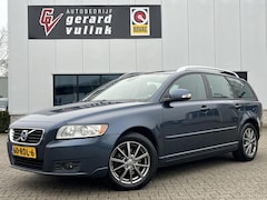 Volvo V50 - 2.0 Sport AIRCO CRUISE NAV TREKHAAK