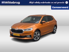 Skoda Fabia - 1.0 TSI 111pk Ambition 6-bak / Stoelverwarming / Parkeersensoren Achter / LED / 16" LMV