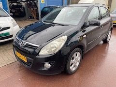 Hyundai i20 - 1.4i i-Catcher Automaat 119.754km NAP 2009 Nwe APK Airco + Klima, Sportvelgen, 4 elek. ram