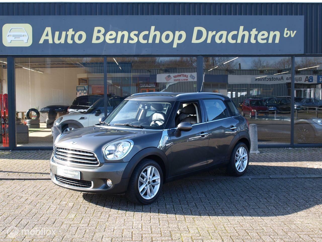 MINI Countryman - Cooper 122 Xenon Navi Leer Clima Cruise Pdc Alarm - AutoWereld.nl