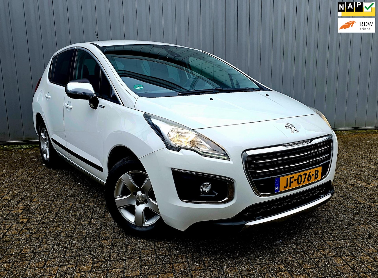 Peugeot 3008 - 1.2 PureTech Style. Clima ,Navi,NAP !! - AutoWereld.nl