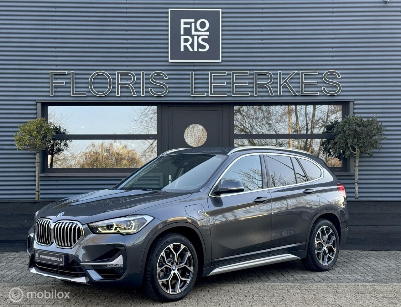 BMW X1 - xDrive25e | X-Line | Led | Trekhaak | 2 Jaar Garantie - AutoWereld.nl